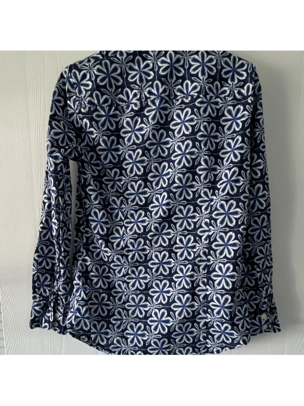 Woman’s navy and White Floral Long-Sleeve Button-Up Shirt
